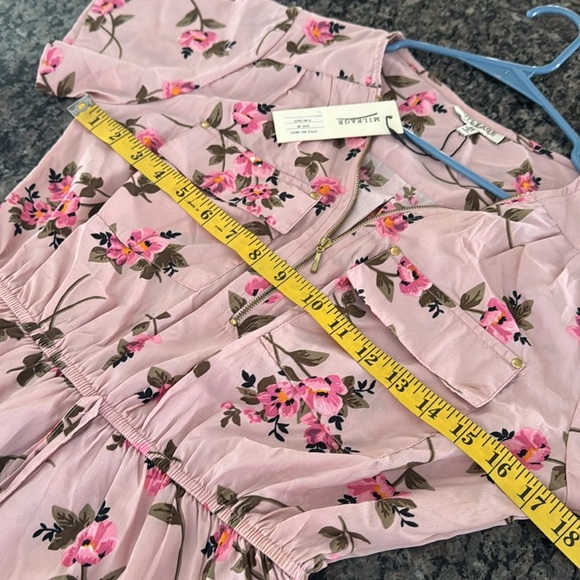 Mileage pink floral half zip blouse short sleeve NWT M - Picture 7 of 10